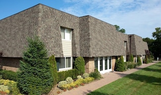 26 Philip Walk Unit Pw26, Babylon, NY 11704