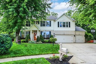 9545 Grove Cir, Fishers, IN 46037