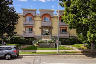 7035 Woodley Ave Unit 204, Van Nuys, CA 91406