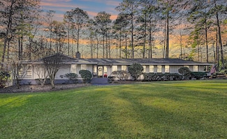 106 Ashford Place, Greenwood, SC 29646