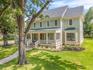 118 N Jones St, Navasota, TX 77868