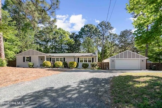 545 W Maine Ave, Southern Pines, NC 28387