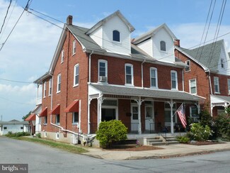 125 W Arch St, Fleetwood, PA 19522