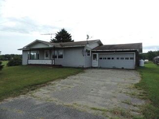 7021 Vt Route 100, Troy, VT 05868