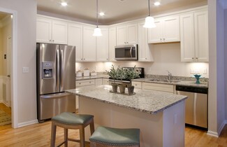 459 River Rd (Unit 1303) Unit 303J, Andover, MA 01810