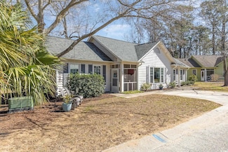 17 Racquet Club Dr, Pawleys Island, SC 29585