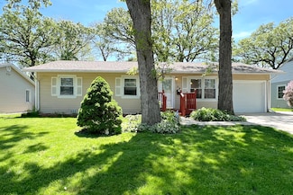 24 Crestview Terrace, Buffalo Grove, IL 60089