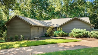 5320 Riverbriar Rd, Knoxville, TN 37919