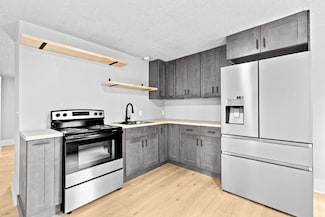 62 Grove St, Fitchburg, MA 01420