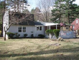 236 Mashapaug Rd, Holland, MA 01521
