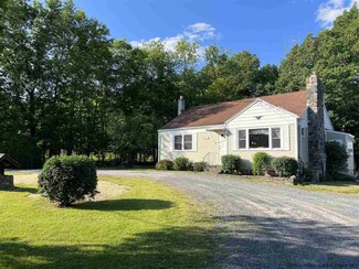 34 Van Wagner Rd, Willow, NY 12495