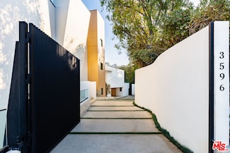 3596 Woodhill Canyon Rd, Studio City, CA 91604