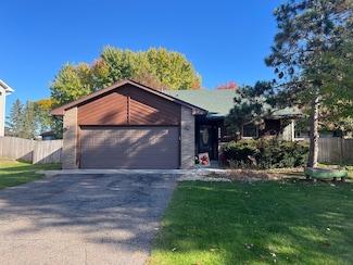 9863 Hamline Ave N, Circle Pines, MN 55014