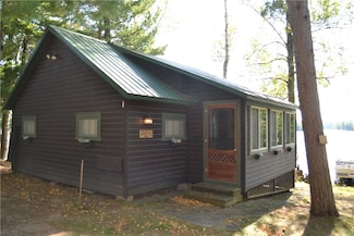 11011 Grosbeak Ln, Hayward, WI 54843