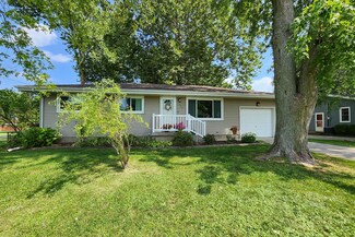 302 S Washington St, Hudson, IL 61748