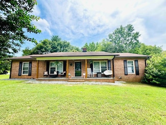 196 Garvin Lake Rd, Gaffney, SC 29340