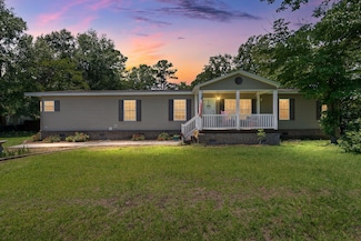 215 Hines Dr, Bonneau, SC 29431