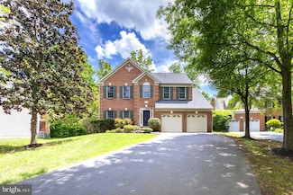 12685 Fox Woods Dr, Herndon, VA 20171