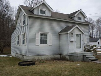 260 York St, Poultney, VT 05764
