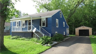 2568 Sunset Dr, Eden, NY 14057