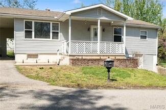 2820 Vista Ln, Cape Girardeau, MO 63701