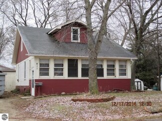 411 S East St, Saint Louis, MI 48880