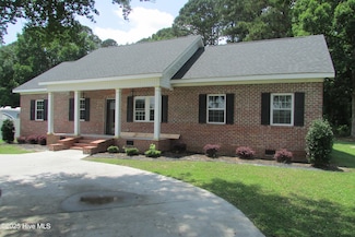 1429 Isaac Weeks Rd, Clinton, NC 28328