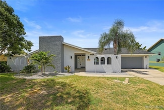 11930 W Bayshore Dr, Crystal River, FL 34429