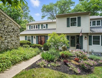1101 Shakertown Ct, Cincinnati, OH 45242