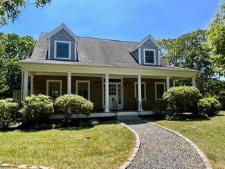 225 Great Plains Rd, Vineyard Haven, MA 02568