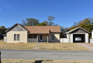 402 N 5th St, Cleo Springs, OK 73729