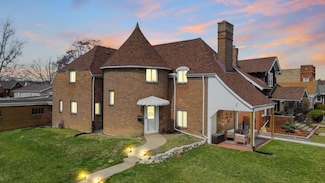 1648 Davis Ave, Whiting, IN 46394