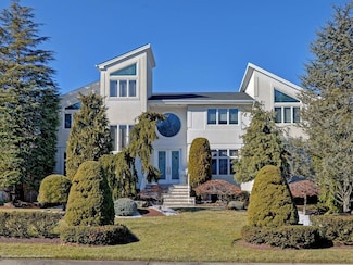 105 Valesi Dr, Morganville, NJ 07751