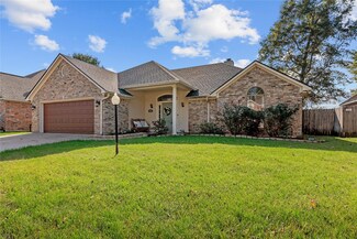 453 Grand Oaks Dr, Shreveport, LA 71106