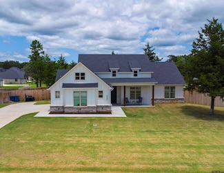 14620 Woodland Creek Dr, Tyler, TX 75706