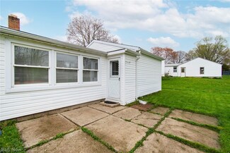 188 Portal Dr, Cortland, OH 44410