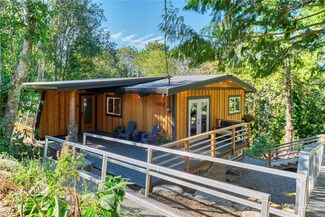 1826 Cliff Rd, Point Roberts, WA 98281