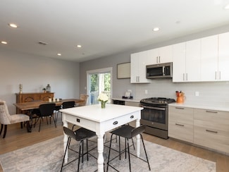 447 Frankfort St Unit 3, Boston, MA 02128