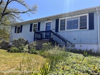 217 Sunset Ave, Port Monmouth, NJ 07758