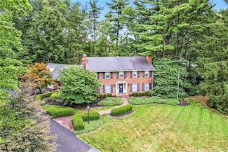 251 Country Club Ln NE, Warren, OH 44484