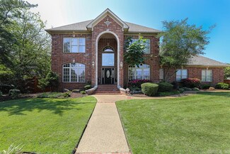 5707 Riviera Dr, Benton, AR 72019
