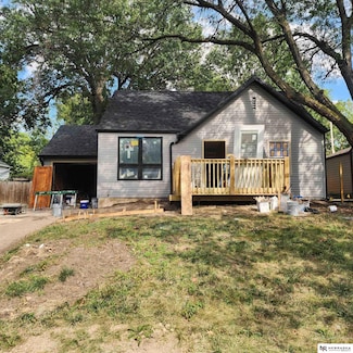 708 S 44th St, Lincoln, NE 68510