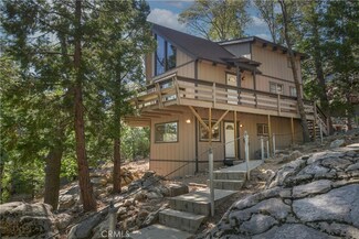 324 Pioneer Rd, Lake Arrowhead, CA 92352