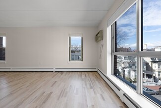 16 Trowbridge St Unit 31, Cambridge, MA 02138