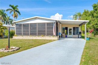 101 Pine Key Ln Unit 21, Naples, FL 34114