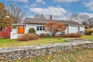 61 Mulberry Rd, Bristol, RI 02809