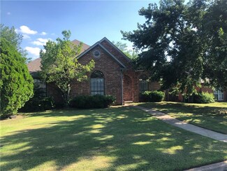816 NW 141st St, Edmond, OK 73013