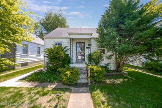930 Reasor Ave, Louisville, KY 40217
