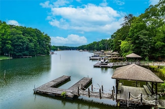 6644 Goose Point Dr, Denver, NC 28037