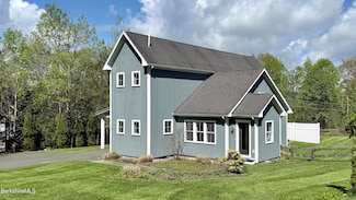 3 Roger Rd, Great Barrington, MA 01230